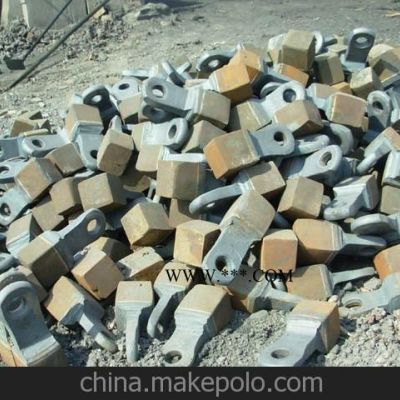專業(yè)生產(chǎn)錘式破碎機(jī)鍛造耐磨錘頭、篩條使用于礦山、石料廠、石英