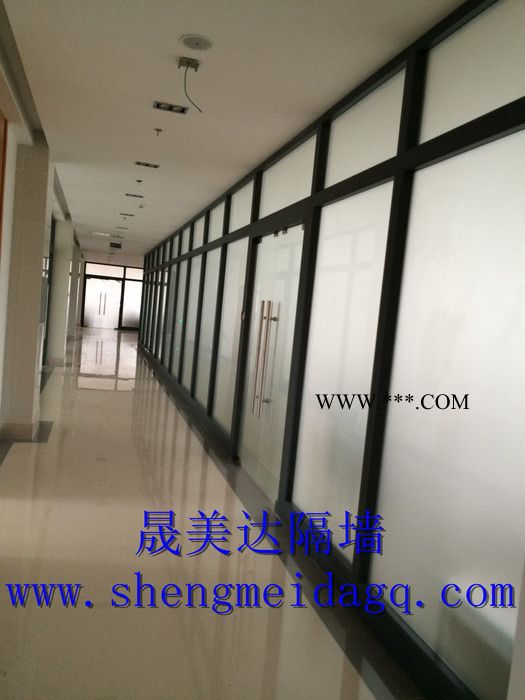 晟美達廠家供應(yīng)南寧防火玻璃隔墻，南寧青秀區(qū)高隔墻，青秀區(qū)高隔墻價格