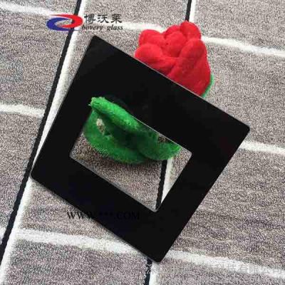 廠家定制打孔鋼化玻璃，絲印玻璃，開關(guān)面板玻璃