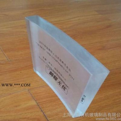 上海表面光滑無滑傷磨沙熱彎有機(jī)玻璃制品