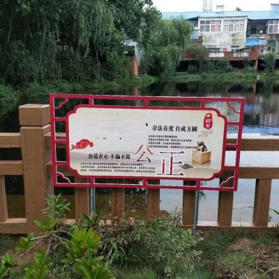 戶外不銹鋼宣傳欄鋼化玻璃視窗 不銹鋼圓柱裝飾 地角板固定