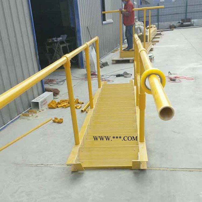 廠家供應(yīng)  玻璃鋼電力護(hù)欄  南寧玻璃鋼圍欄 電力玻璃鋼圍欄 玻璃鋼拉擠型材護(hù)欄 北京玻璃鋼圍欄
