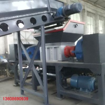 榮灃機(jī)械800型鋼渣金屬撕碎機(jī)廠家 鐵屑 塑料薄膜撕碎機(jī) 移動(dòng)式易拉罐 廢鐵 油漆桶 廢輪胎破碎機(jī)  噸包袋撕碎機(jī)