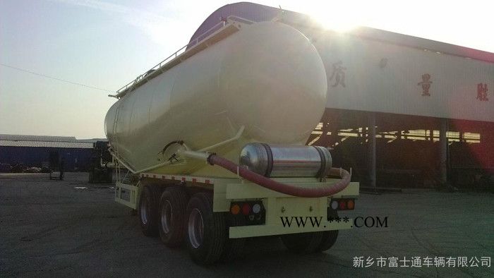 富士通粉煤灰運(yùn)輸半掛車廠家生產(chǎn)價(jià)格