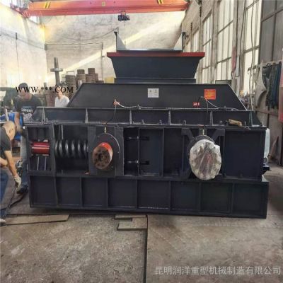 對(duì)輥破碎機(jī)廠家 鵝卵石輥式制砂機(jī) 云南煤炭鋼渣輥式碎石機(jī) 操作簡(jiǎn)單 運(yùn)行平穩(wěn)