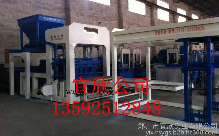 河南宜欣10-15大型石粉制磚機械 大型粉煤灰壓磚機流水線 全自動液壓磚機設(shè)備