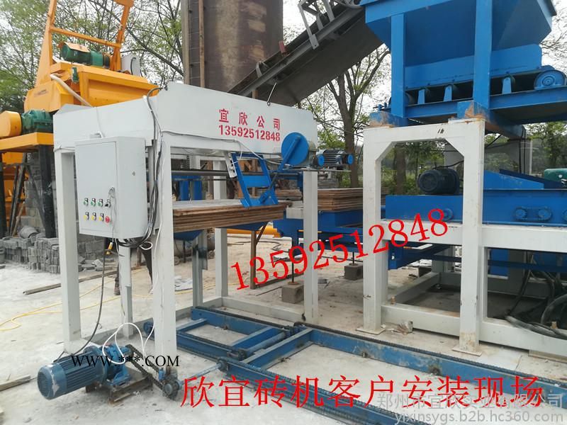 中國好的粉煤灰水泥標(biāo)磚機哪有，鄭州欣宜粉煤灰水泥標(biāo)磚機不錯
