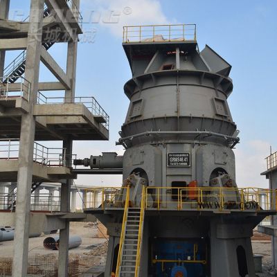 長(zhǎng)城機(jī)械 立磨機(jī) 立式磨粉機(jī)河南廠家 礦石方解石立磨機(jī)時(shí)產(chǎn)10噸的價(jià)格