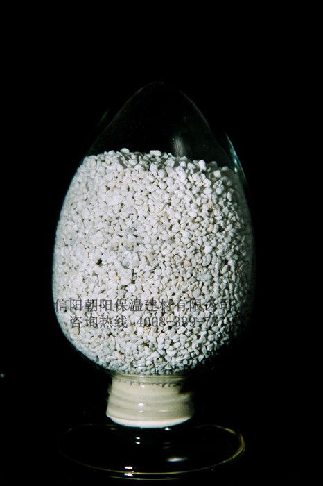 供應(yīng)朝陽膨脹珍珠巖膨脹珍珠巖呢（開孔玻化微珠）