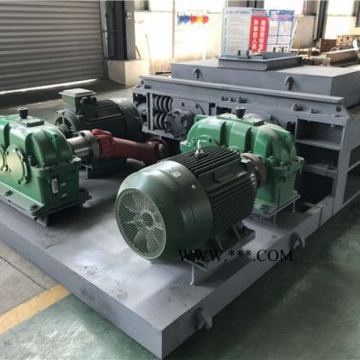 徐州制砂齒輥破碎機(jī)煤塊破碎機(jī)石料擠壓粗碎機(jī)膨潤(rùn)土對(duì)輥破碎