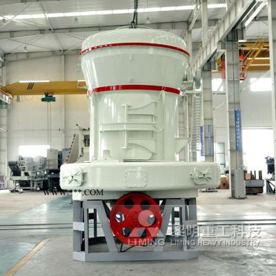 新型歐版磨粉機 大型脫硫石粉設備價格 定向鉆膨潤土生產(chǎn)機器 石灰石制粉系統(tǒng)設備
