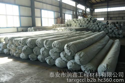泰安潤鑫 2.0mm國標(biāo)土工膜養(yǎng)殖膜 廠家直供 湖北省 膨潤土防水毯 防滲土工膜 定制生產(chǎn) 量大價(jià)優(yōu)