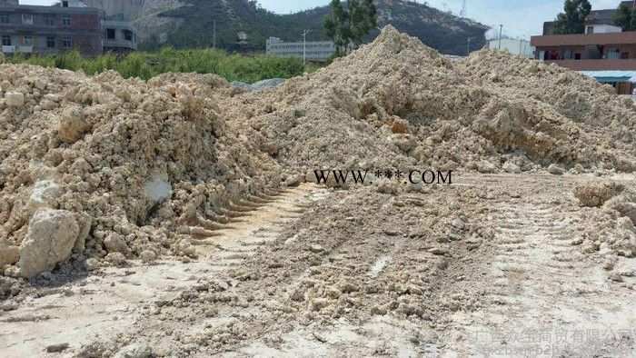 **廣西岑溪陶瓷原料膨潤(rùn)土非金屬礦0101