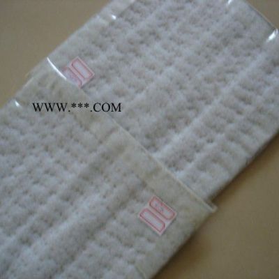 環(huán)保透水5000g膨潤土防水毯價(jià)格