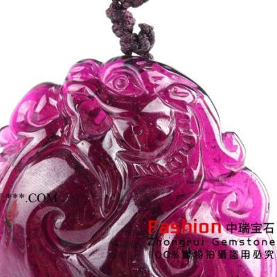 供應(yīng)中瑞寶石131122015A級天然紫牙烏石榴石如意吊墜