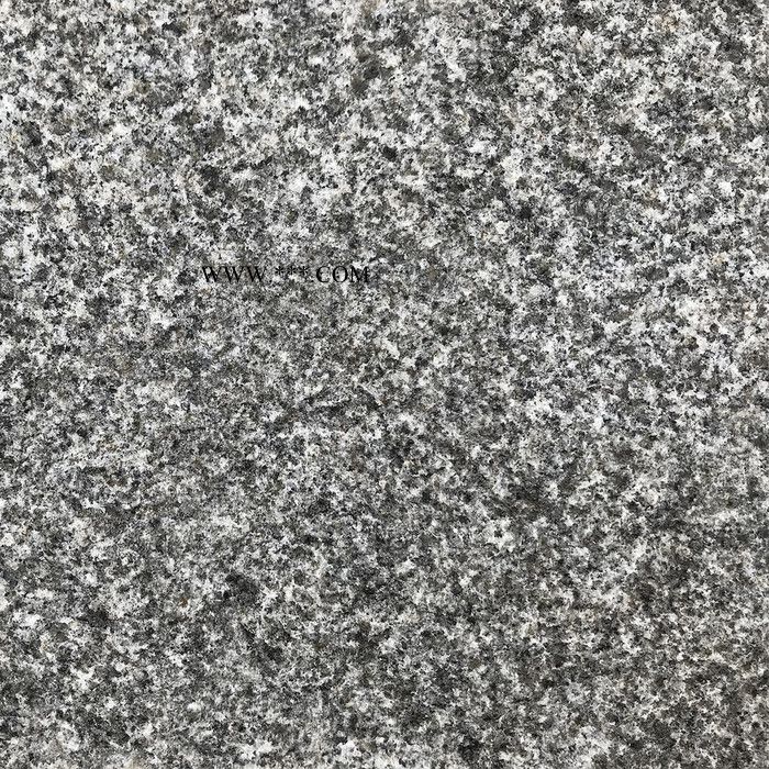 鋪地芝麻灰花崗巖石材 芝麻灰火燒面花崗石價(jià)格 山東芝麻灰石材廠家環(huán)球金地石材