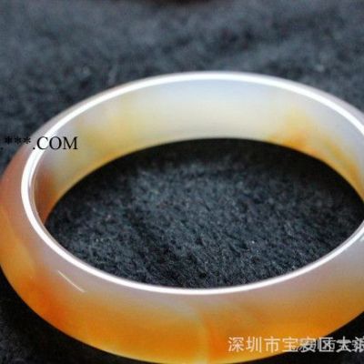 廠價直銷 天然黃白玉髓圓形手鐲 寬1.5 冰種玉髓瑪瑙手鐲批發(fā)