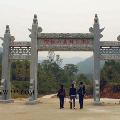 石雕牌坊村口三門(mén) 大理石牌坊廠家 制作安裝