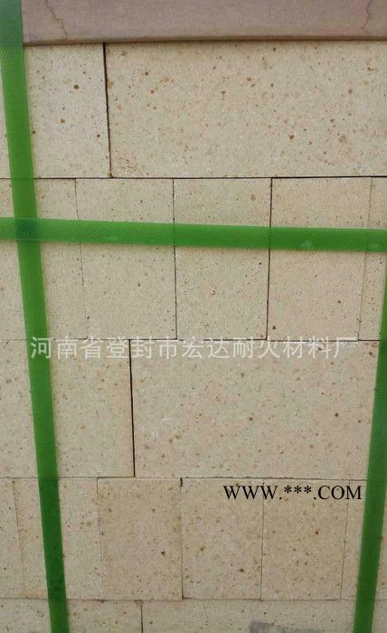 河南宏達生產(chǎn)耐火磚，剛玉耐磨可塑料，耐磨磚，高鋁磚，硅莫磚
