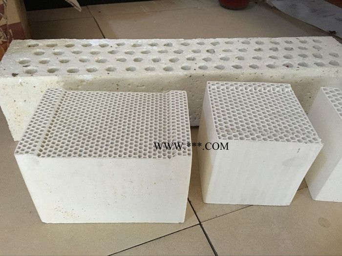 供應(yīng)剛玉質(zhì)蜂窩陶瓷蓄熱體等蓄熱式燒嘴填充耐火材料