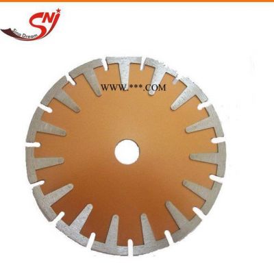 生產(chǎn)加工125mm燒結(jié)金剛石鋸片 大T型護(hù)齒碗型石材挖孔曲線切割片