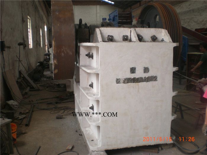 石英顎式破碎機(jī) 硬巖石顎式破碎機(jī) 玄武石粗碎顎式破碎機(jī)