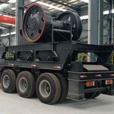 輪胎式 牽引破碎機 反擊式移動破碎機 河卵石移動破碎站