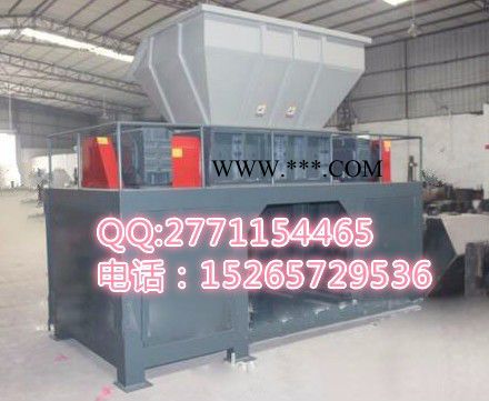 反擊式破碎機(jī)   電動破碎機(jī)     興運(yùn)機(jī)械破碎機(jī)33