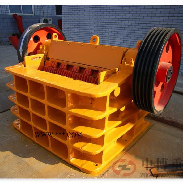 中博重工供應(yīng)PE-150×250顎式破碎機(jī)礦石破碎機(jī)顎式碎石機(jī)鵝卵石破碎機(jī)