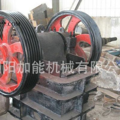專(zhuān)業(yè)生產(chǎn)新型高效顎式破碎機(jī) PE250x400液壓顎式破碎機(jī)