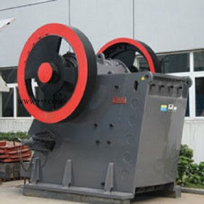 新鄉(xiāng)PE600-900系列顎式破碎機(jī)， 液壓顎式破碎機(jī)，石料顎式破碎機(jī)---河南方大
