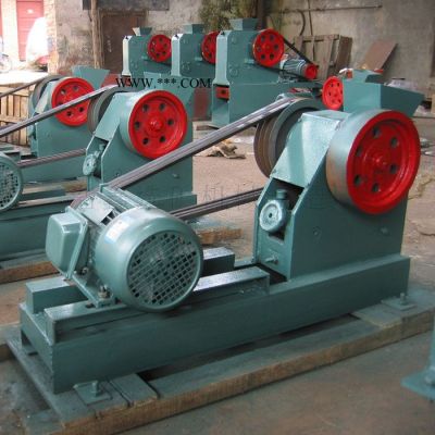 直供鎢石化驗(yàn)破碎設(shè)備 PE100*100顎式破碎機(jī) 擠壓碎石小型顎破機(jī)價(jià)格