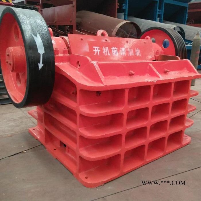 顎式破碎機(jī) PE600X900 山東鄂破商 時(shí)產(chǎn)200噸鄂式粉碎機(jī)