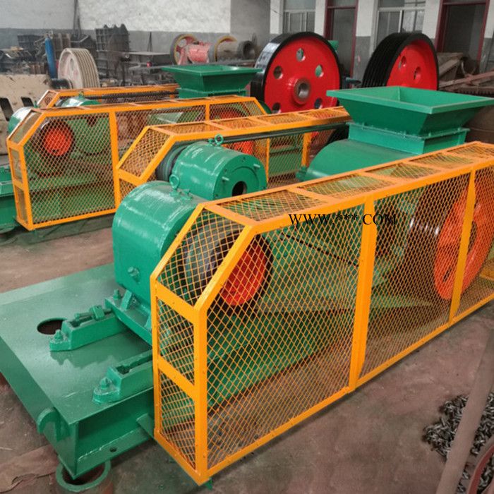 廠家直供齒輥式破碎機(jī) 雙輥式破碎機(jī)2PGC450x500型 小型齒輥破 煤干石破碎機(jī) 粘土破碎機(jī) 頁巖破