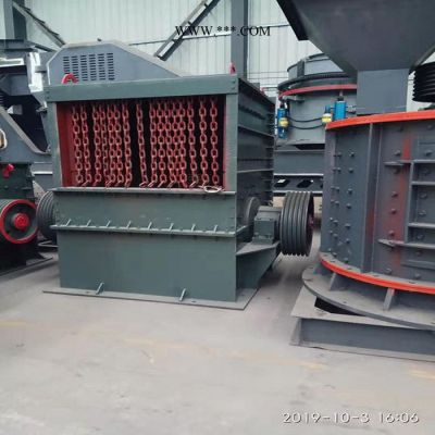 反擊式破碎機(jī) 反擊式制砂機(jī) 立式制砂機(jī)新型移動(dòng)礦石制砂機(jī) 鵝卵石制砂 開(kāi)箱制砂機(jī) 兆峰機(jī)械價(jià)格優(yōu)惠