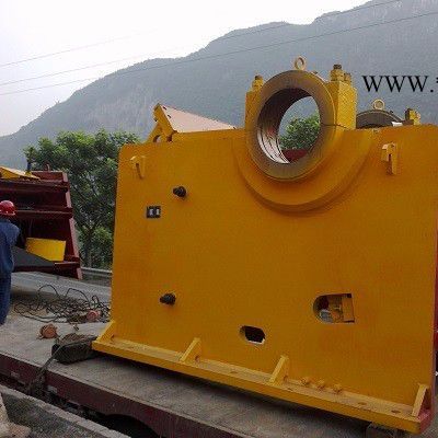 龍陽(yáng)PE900x1200 顎式破碎機(jī)
