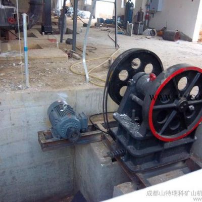 國(guó)際**普遍使用的破碎機(jī)-顎式破碎機(jī)，破碎比大、粒度均勻、結(jié)構(gòu)簡(jiǎn)單、維修方便