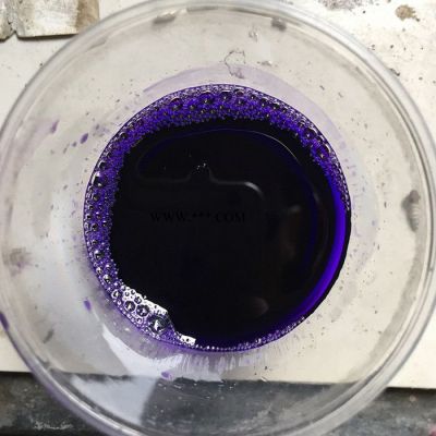 秋碩 現(xiàn)貨直發(fā) 促進(jìn)劑D 玻璃鋼樹脂制品促進(jìn)劑 樹脂固化促進(jìn)劑 紅水